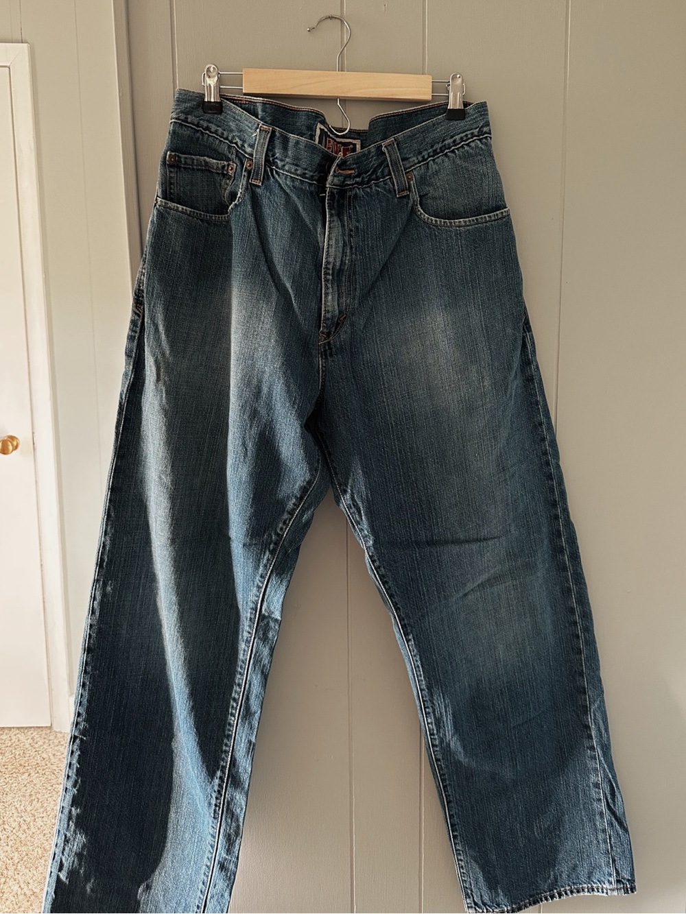 Vintage Levi’s Men’s Loose Fit Straight Leg Blue Jeans 1990’s-2000 Y2K
